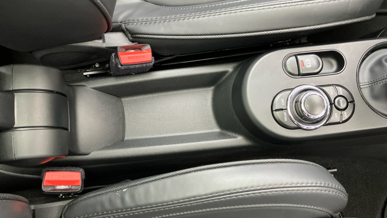 MINI Hatchback 135kW Cooper S Level 3 33kWh 3dr Auto Electric Hatchback